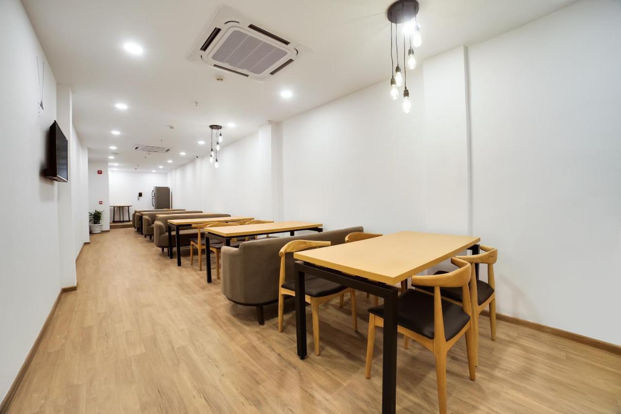 Готель Oyo Townhouse 019 Anand Vihar Нью-Делі Екстер'єр фото