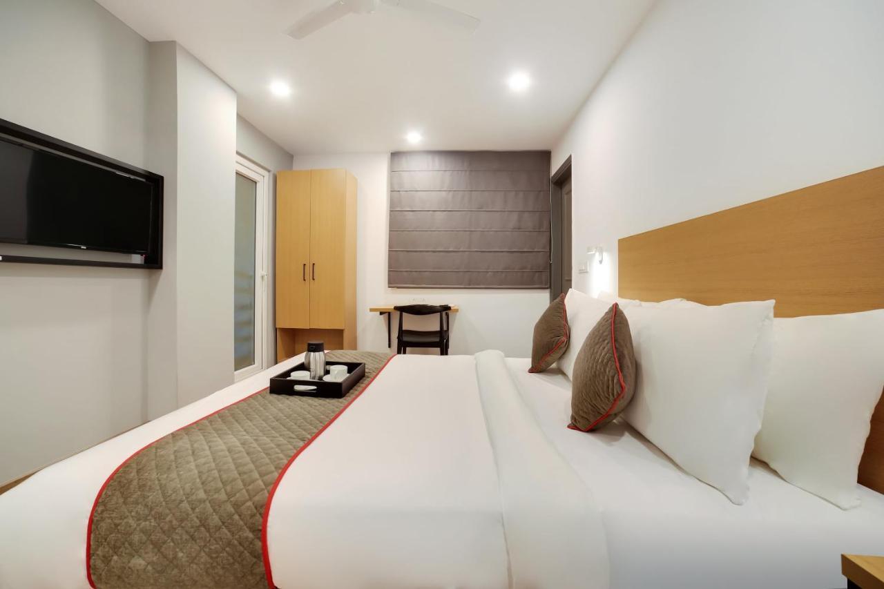 Готель Oyo Townhouse 019 Anand Vihar Нью-Делі Екстер'єр фото